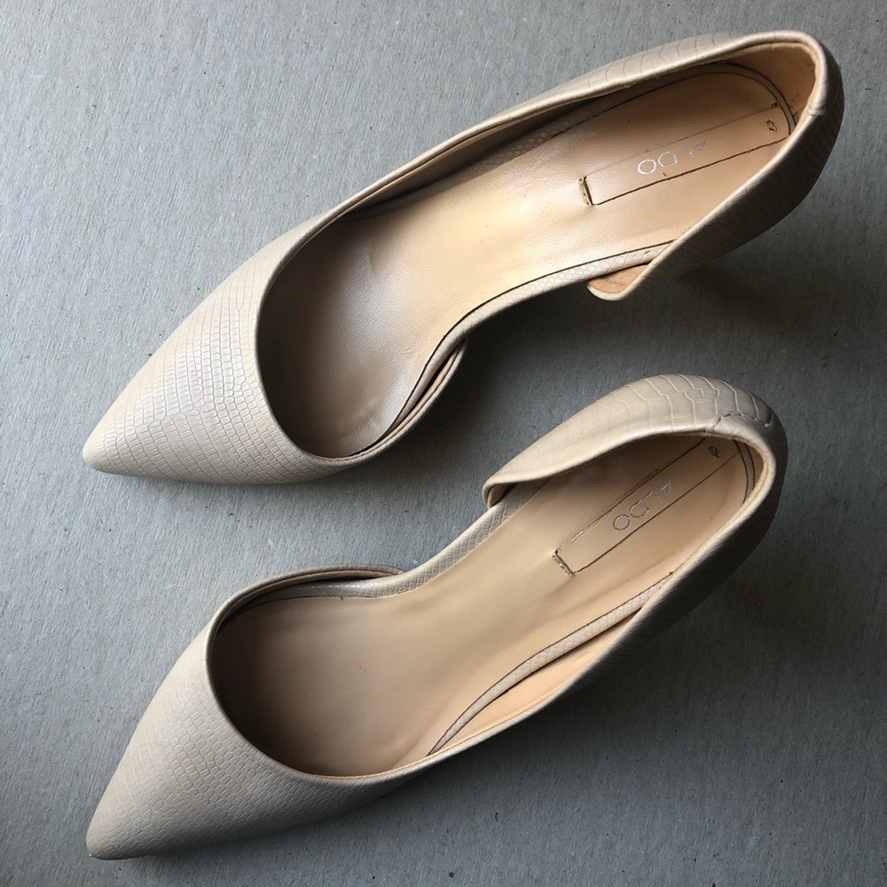 Aldo Nude/Beige Pointed Toe Pumps